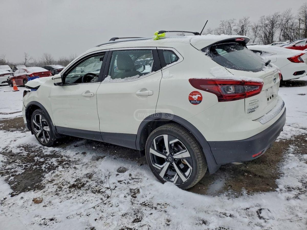 Nissan Rogue Sport 2022 — photo 2