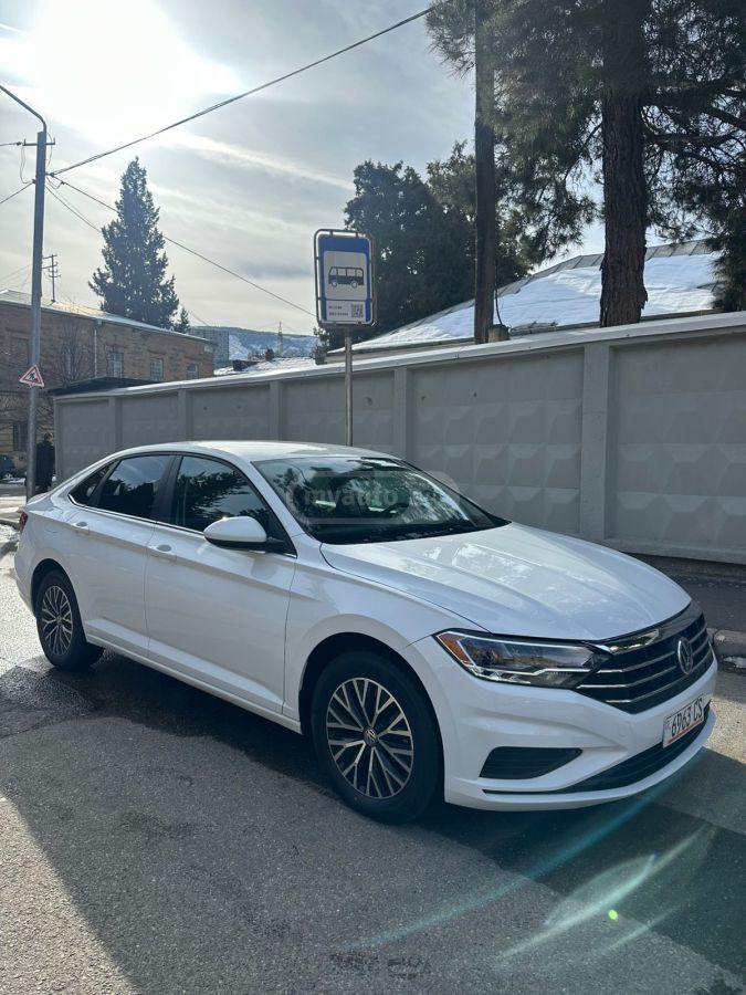 Volkswagen Jetta 2020 — photo 2