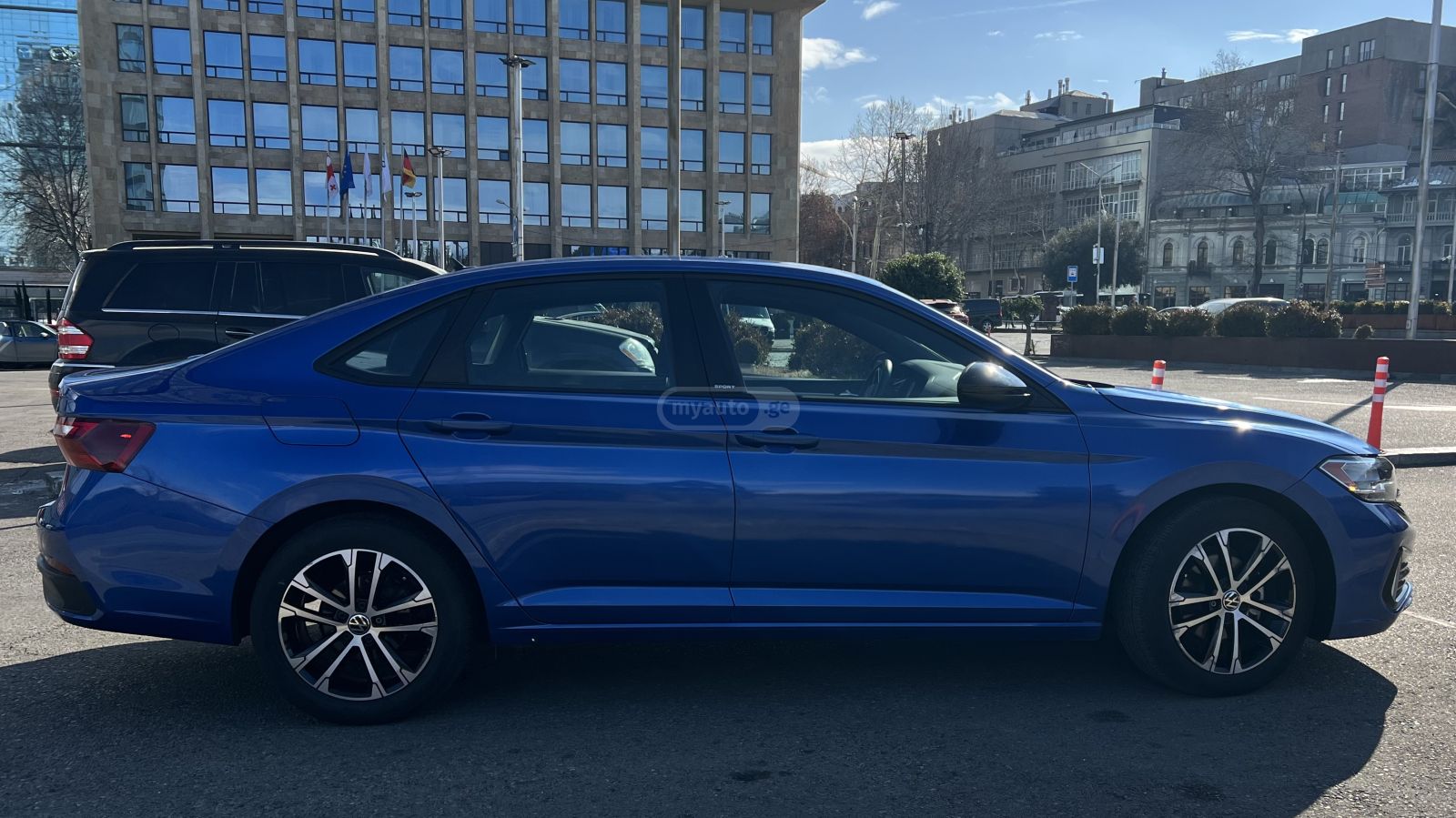 Volkswagen Jetta 2024 — photo 2