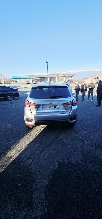 Mitsubishi Outlander Sport 2021 — photo 2