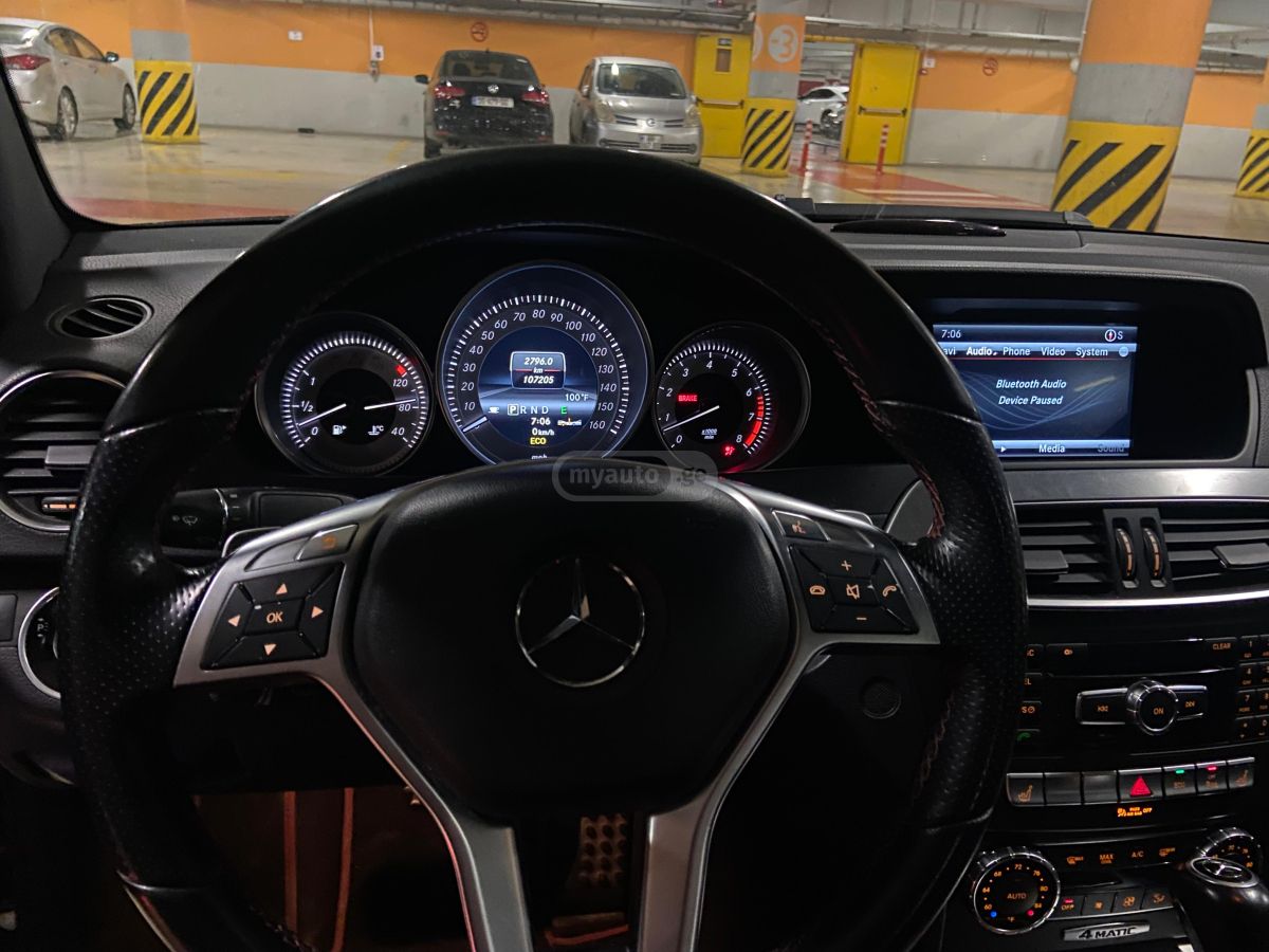 Mercedes-Benz C 350 2013 — photo 2
