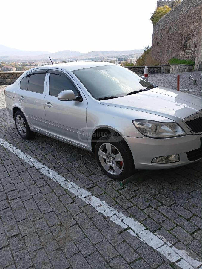 Skoda Octavia 2012 — photo 2