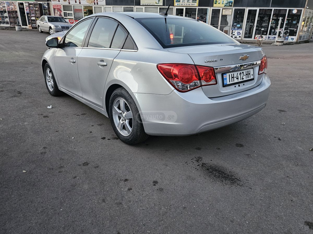 Chevrolet Cruze 2012 — photo 2