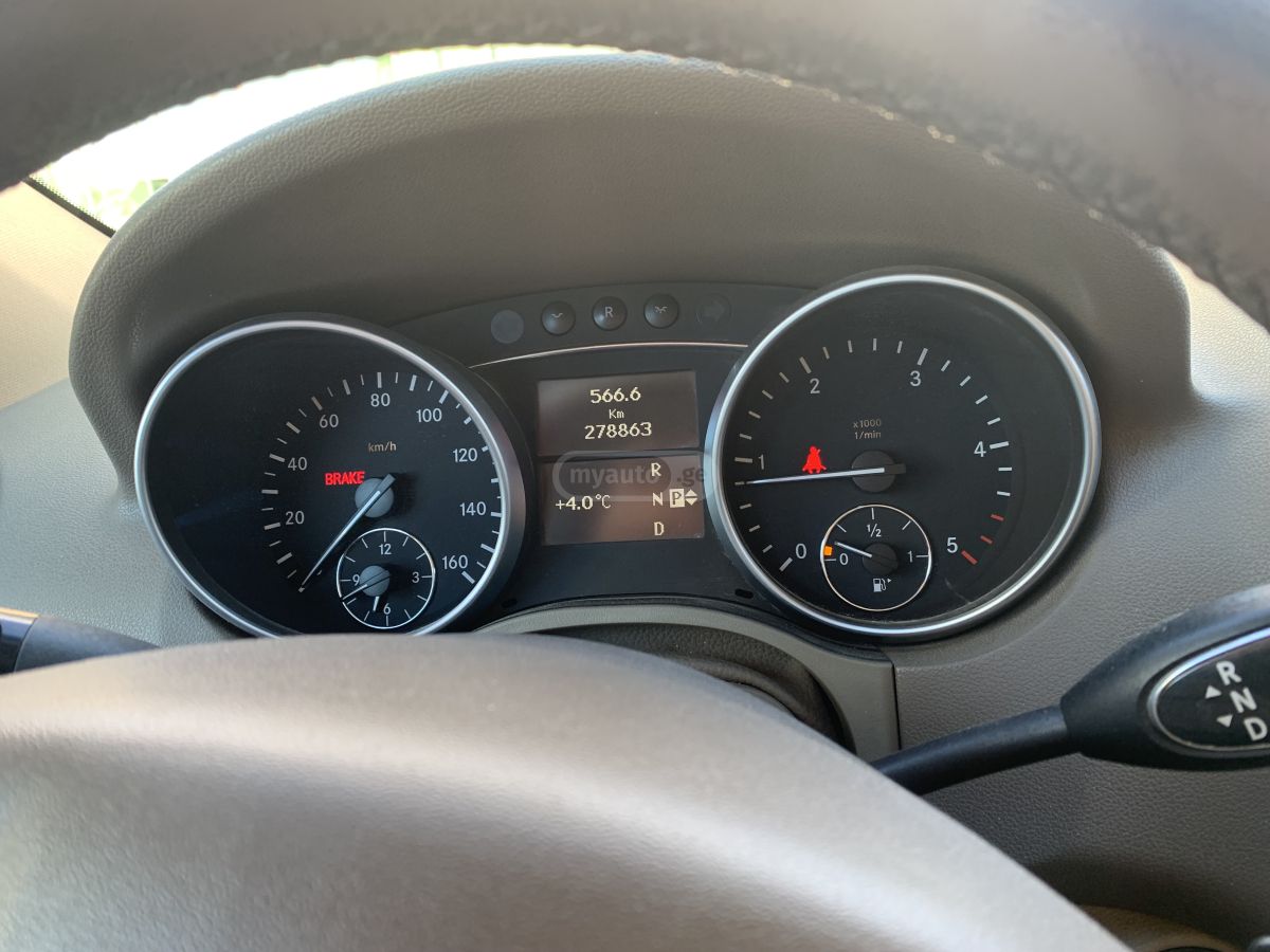 Mercedes-Benz ML 320