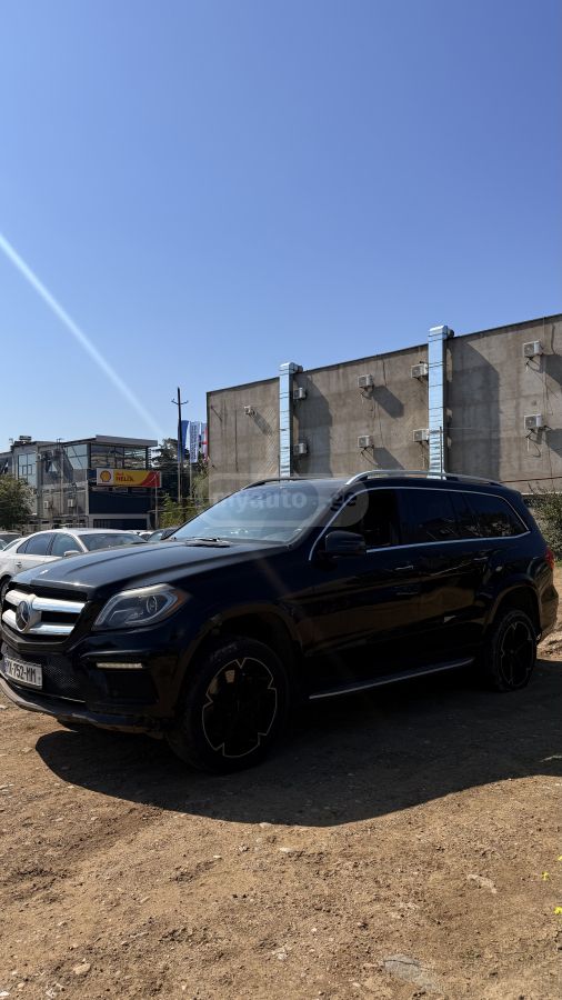 Mercedes-Benz GL 550 2012 — photo 2