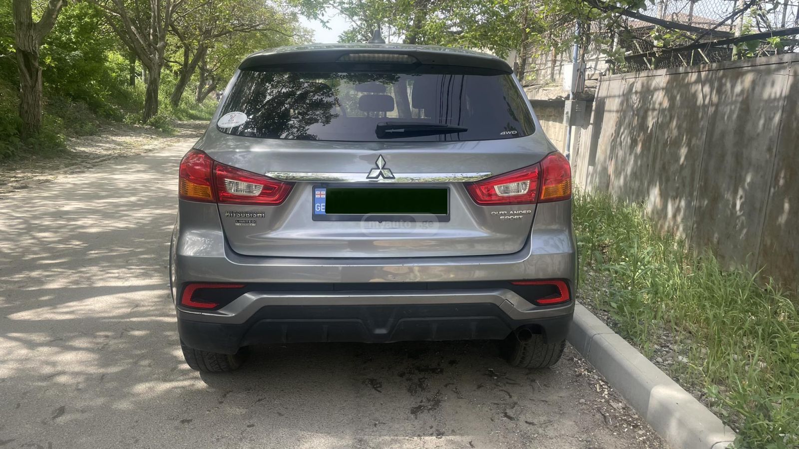 Mitsubishi Outlander Sport 2017 — photo 2