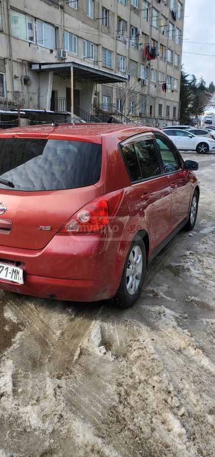 Nissan Tiida