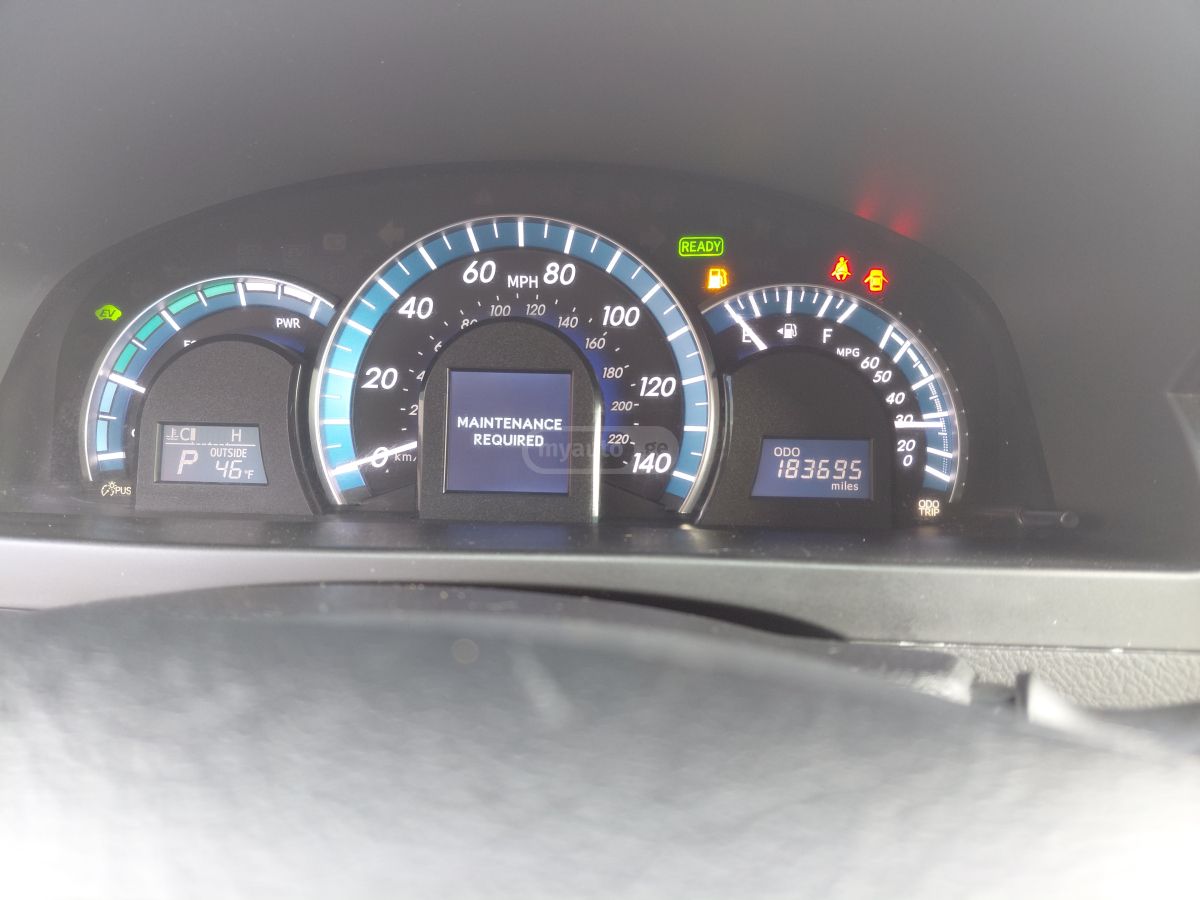Toyota Camry 2013 — photo 2