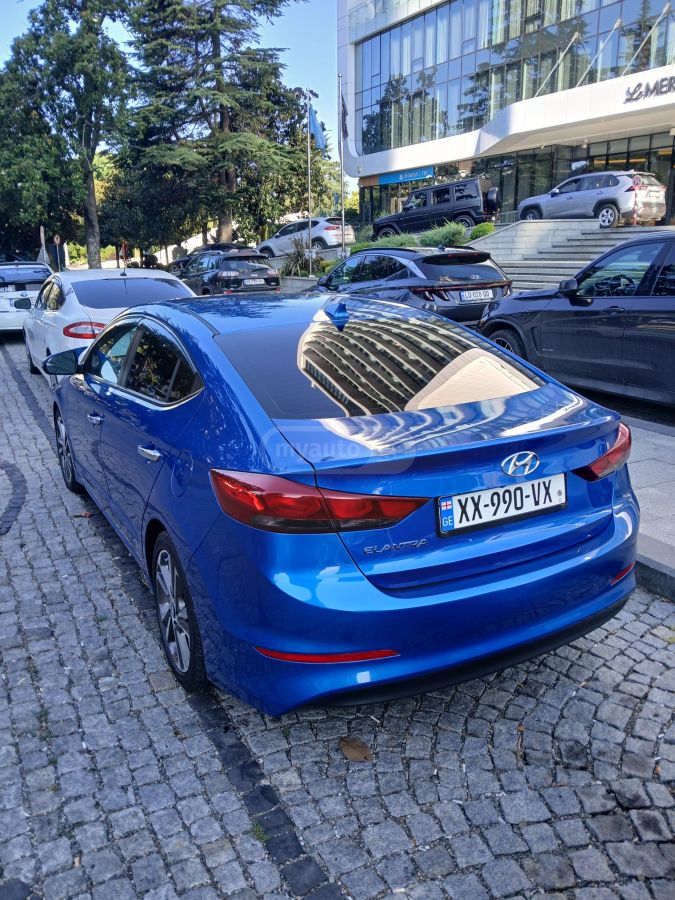 Hyundai Elantra