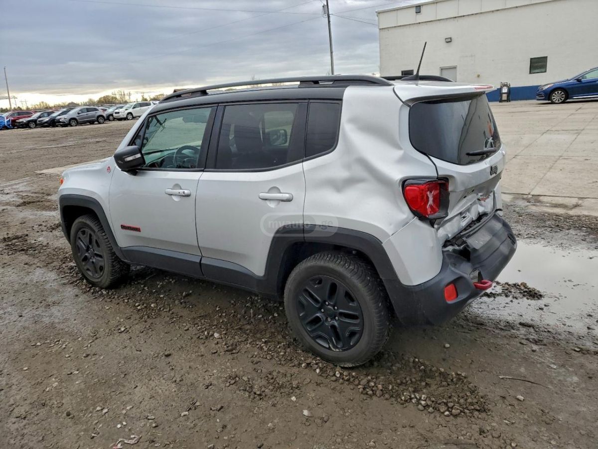 Jeep Renegade 2018 — photo 2