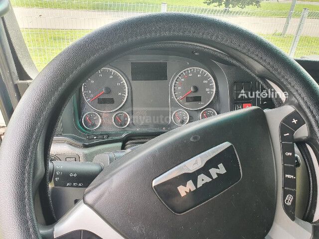 Isuzu TGX 2015 — photo 2