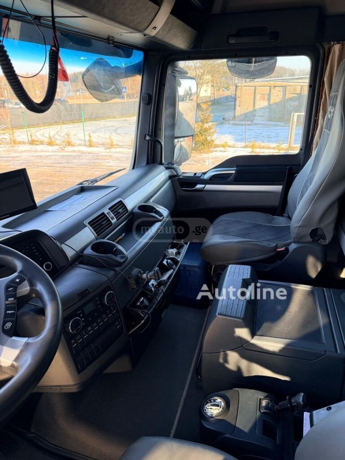 Isuzu TGX 2013 — photo 2