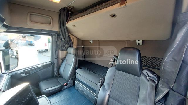 Saab 400 2015 — photo 2