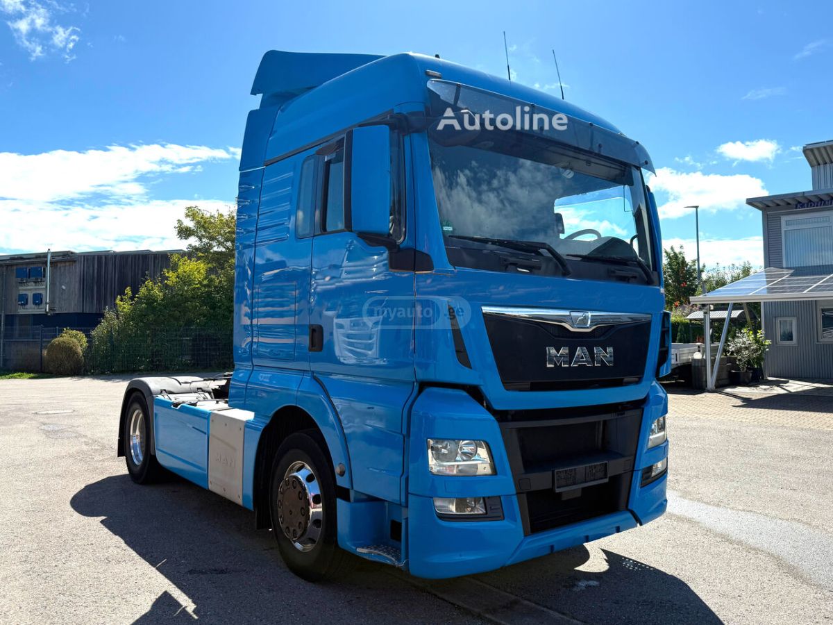 Isuzu TGX 2016 — photo 2
