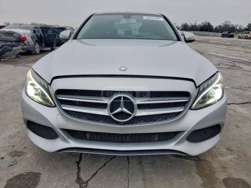 Mercedes-Benz C 300 2015 — photo 2