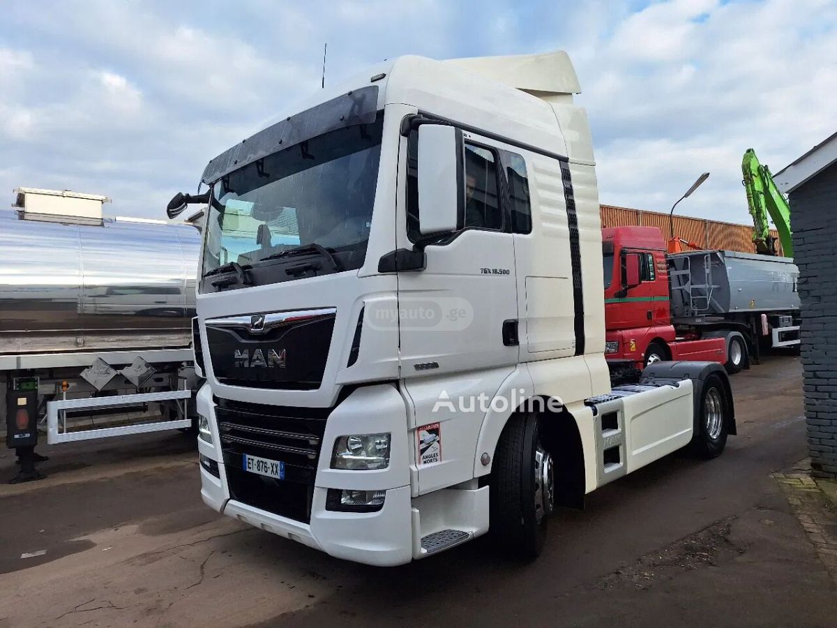Isuzu TGX