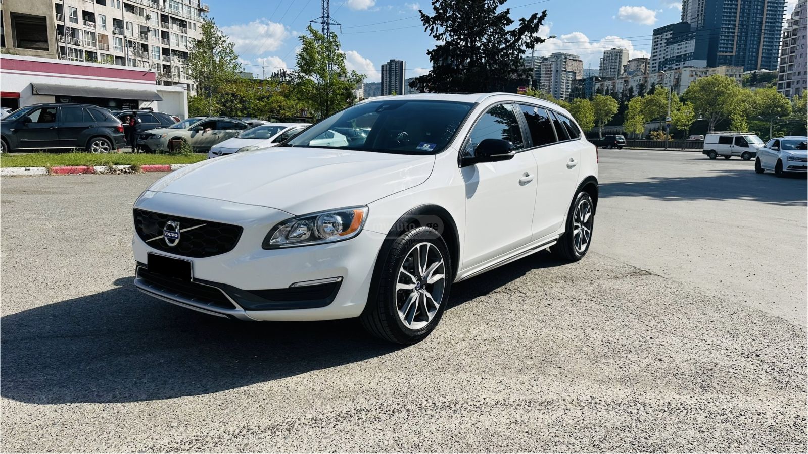 Volvo V60 2015 — photo 2