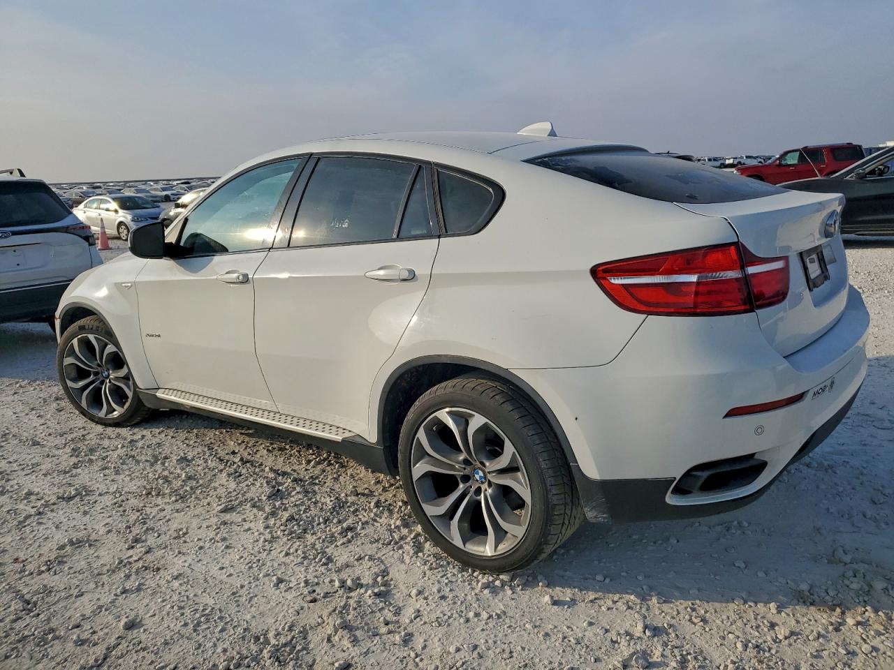 BMW X6 2014 — photo 2