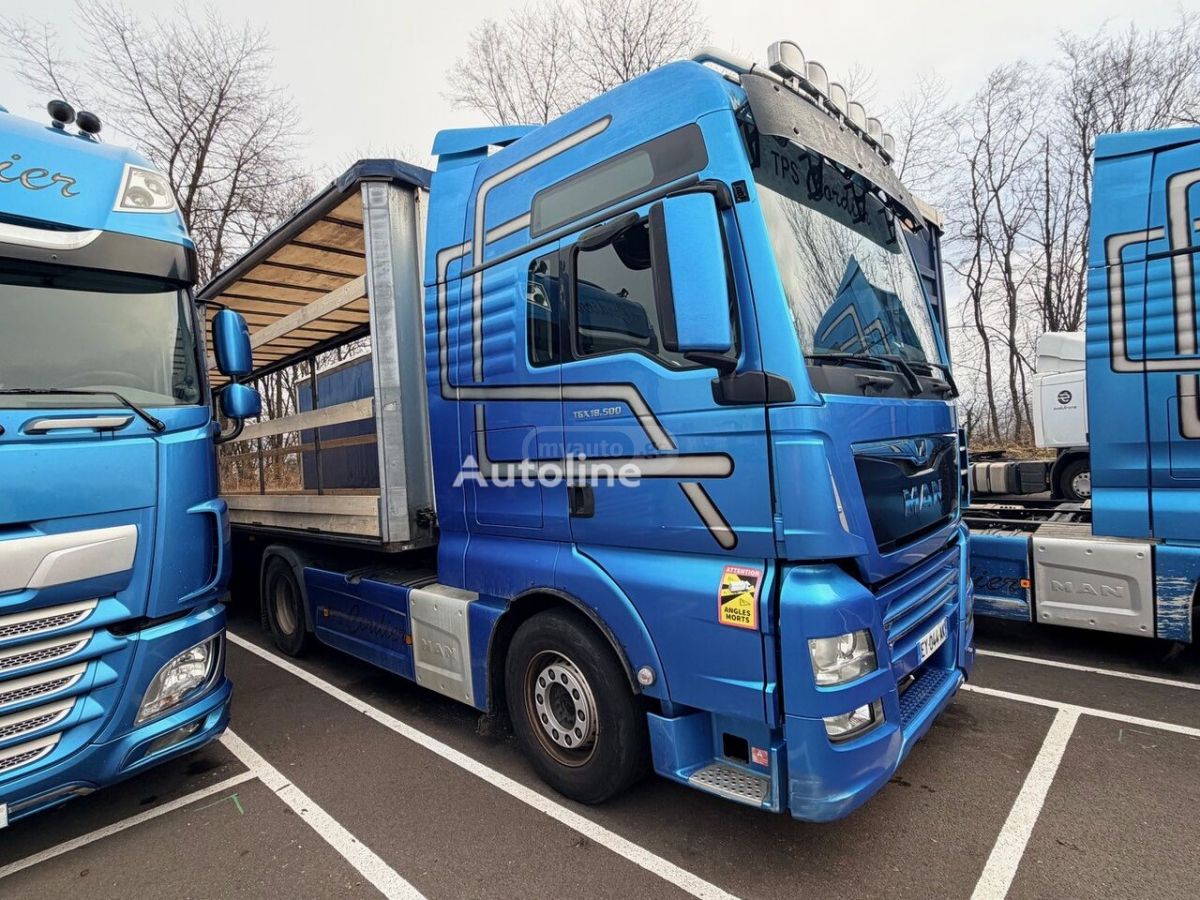 Isuzu TGX