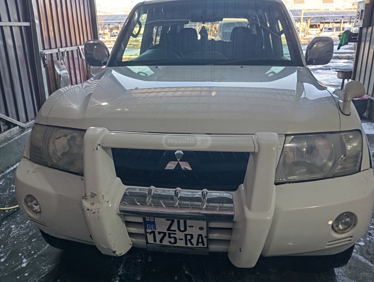 Mitsubishi Montero