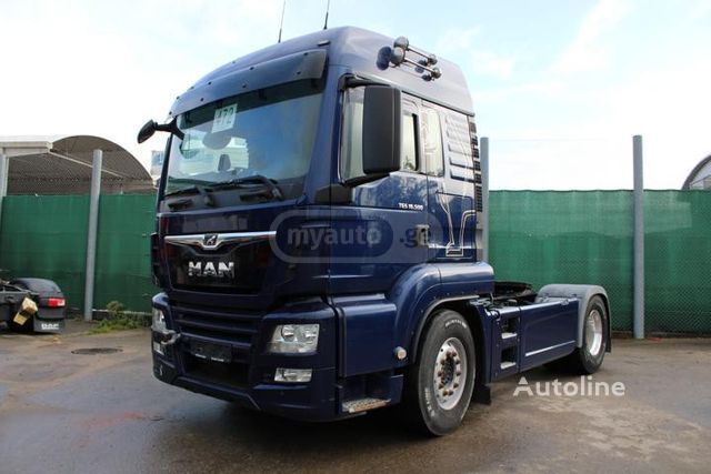 Isuzu TGX 2018 — photo 2