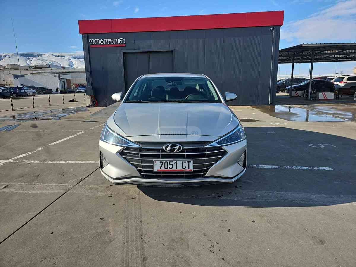 Hyundai Elantra 2020 — photo 2