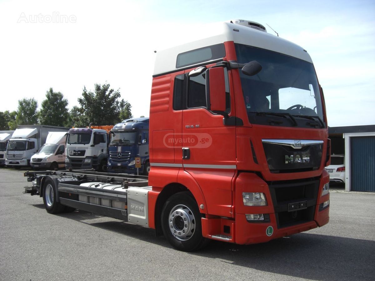 Isuzu TGX