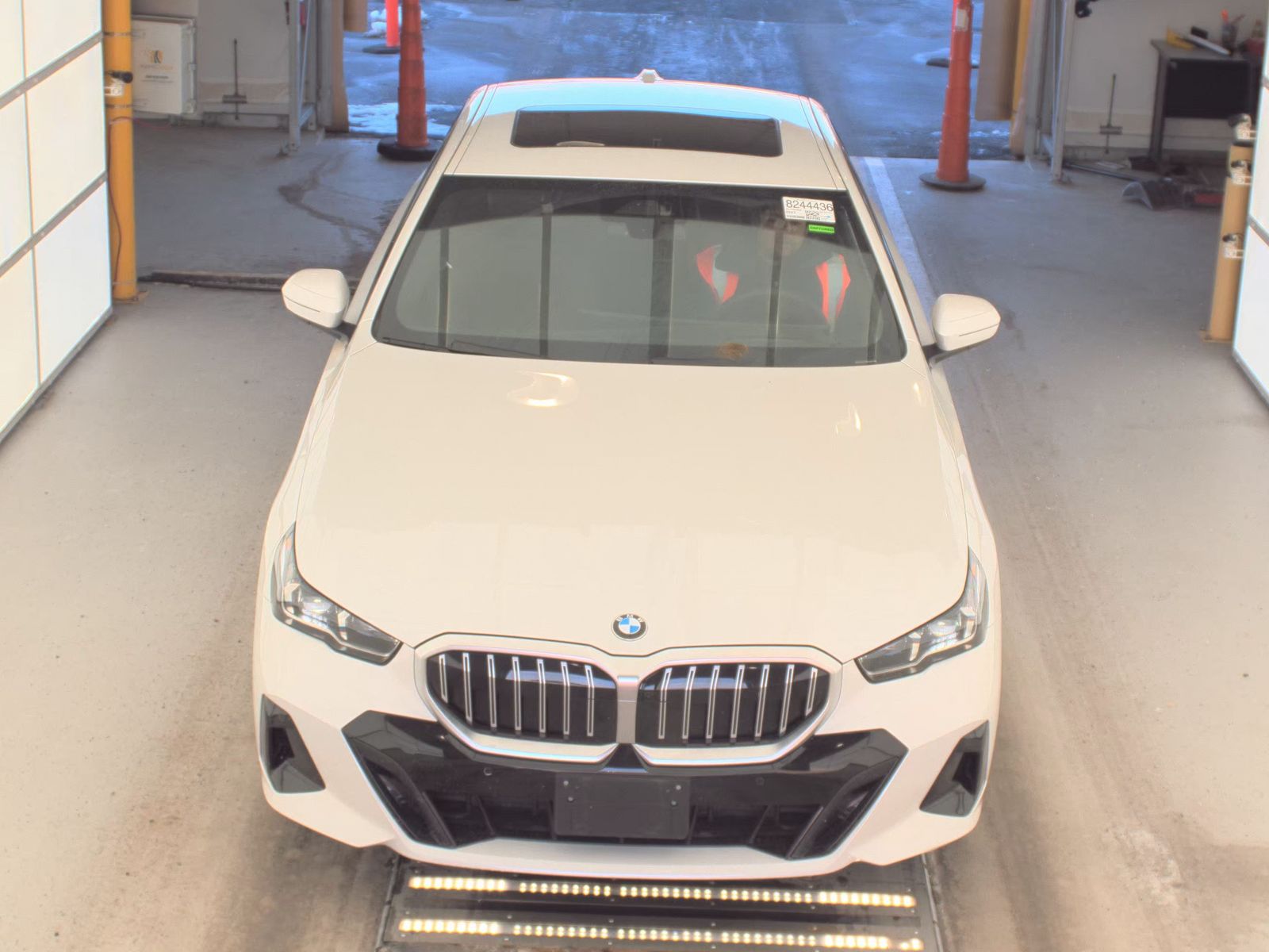 BMW 530 2026 — photo 2