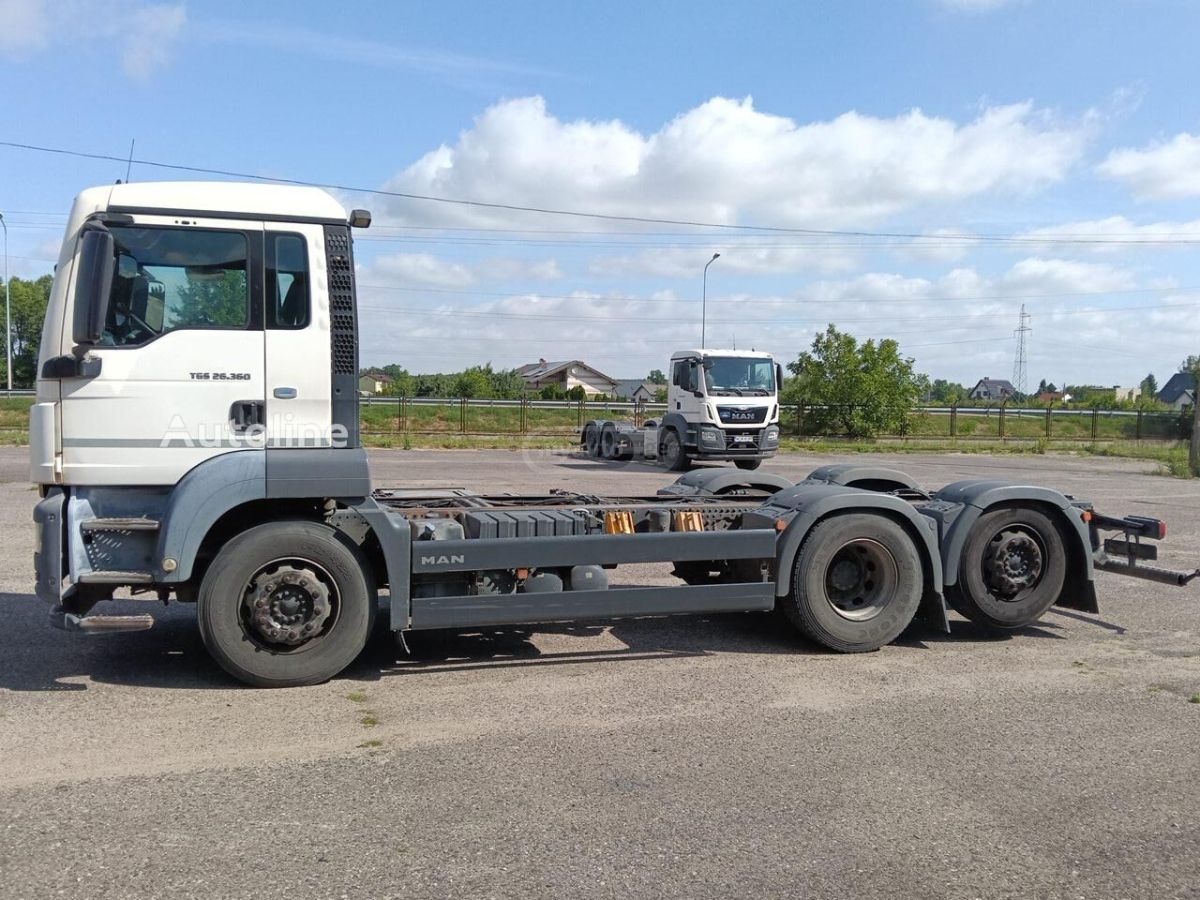 Isuzu TGS 2016 — photo 2