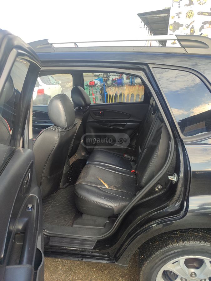 Hyundai Tucson 2009 — photo 2