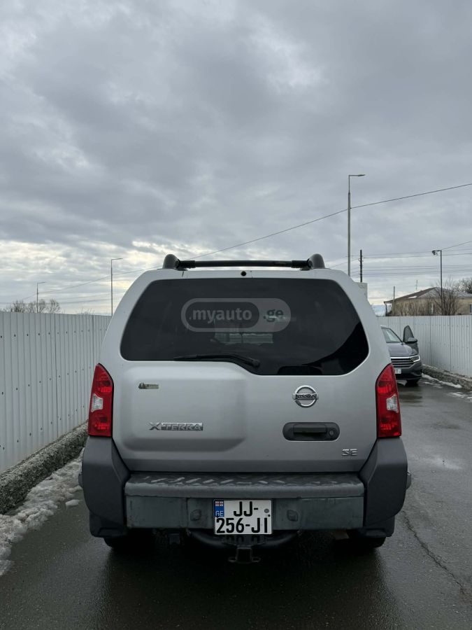 Nissan Xterra 2005 — photo 2