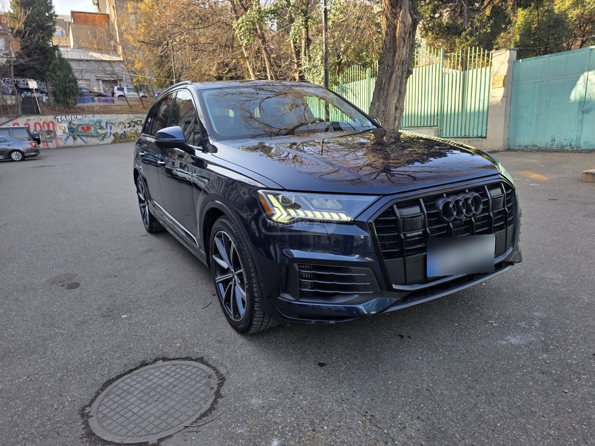 Audi Q7 2023 — photo 2