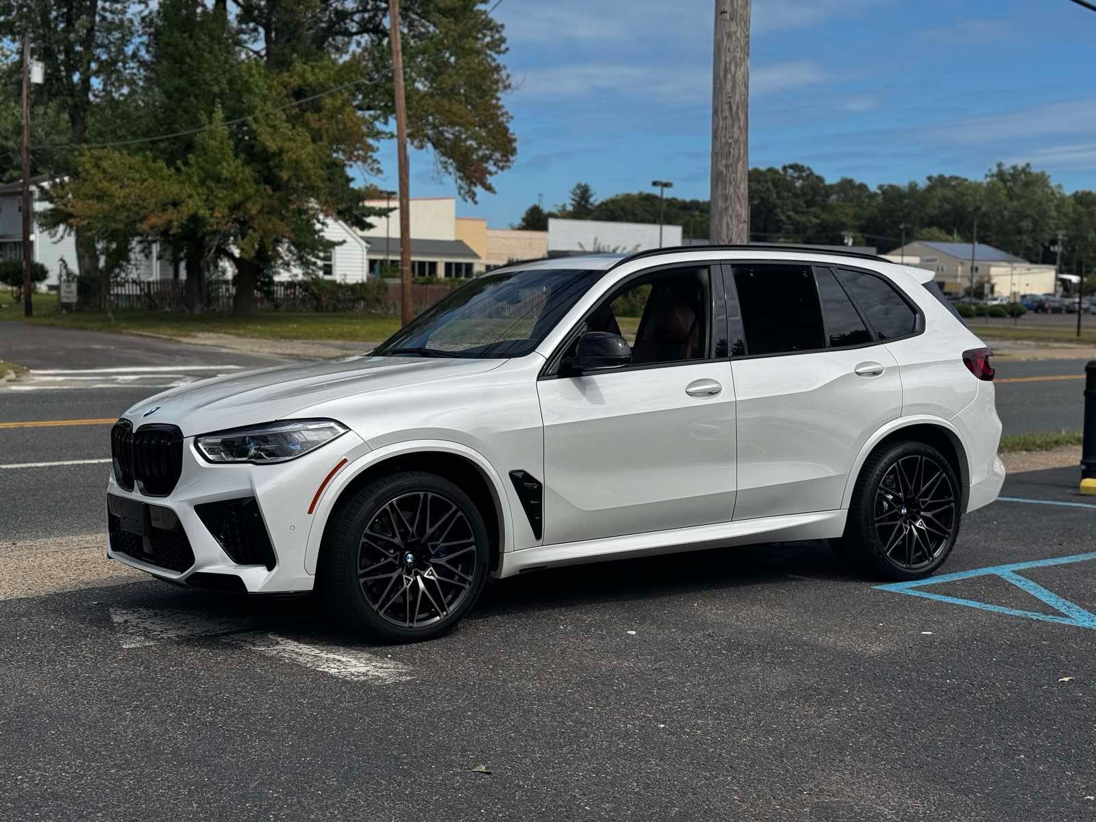 BMW X5 M 2021 — photo 2