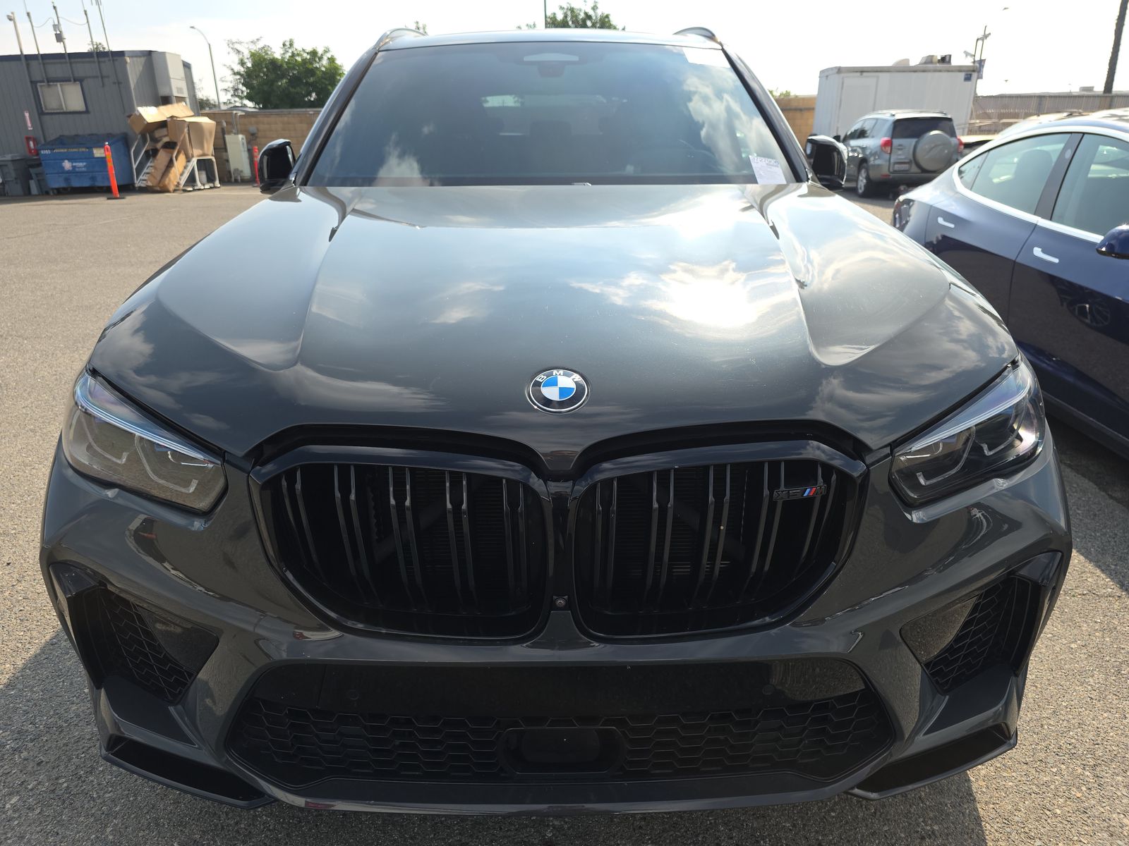 BMW X5 M 2022 — photo 2