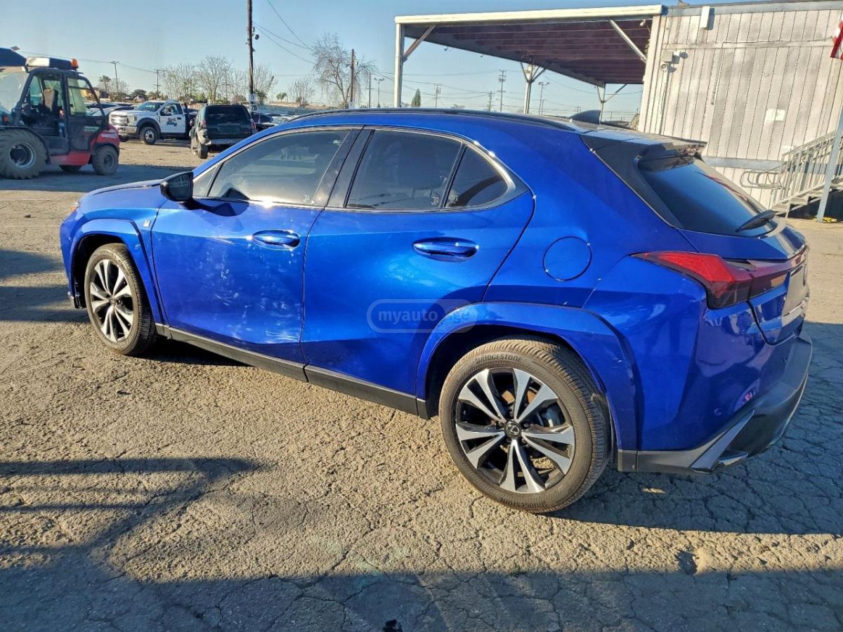 Lexus UX 250 h 2025 — photo 2
