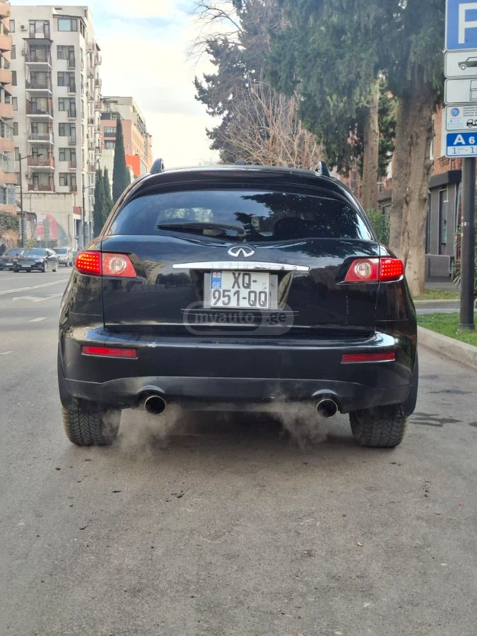 Infiniti FX35 2006 — photo 2
