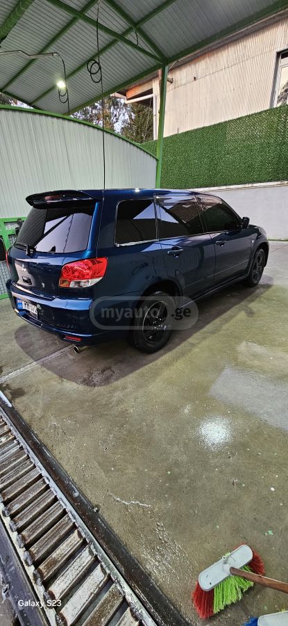 Mitsubishi Airtrek 2002 — photo 2
