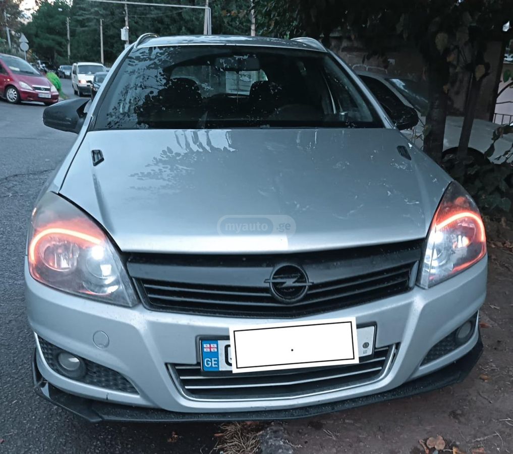 Opel Astra 2008 — photo 2