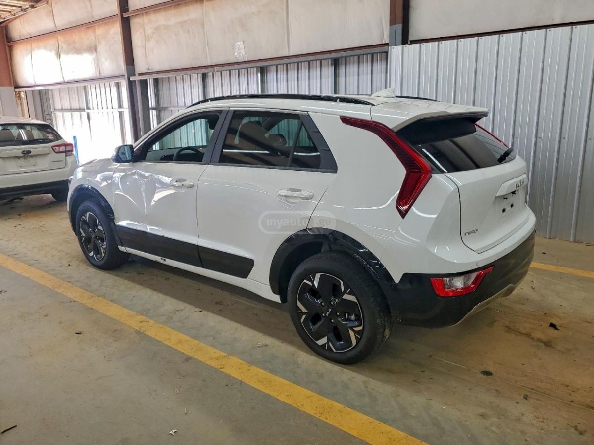 Kia Niro 2024 — photo 2