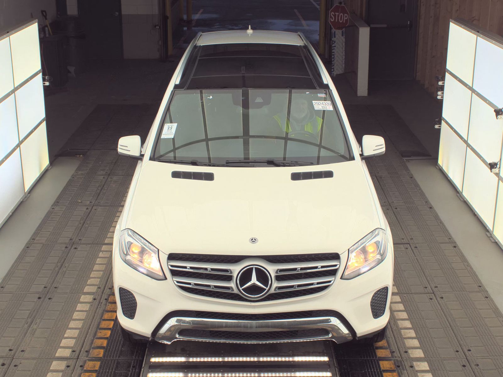 Mercedes-Benz GLS 450 2018 — photo 2