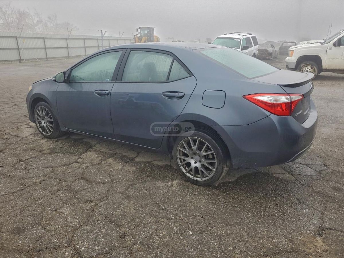Toyota Corolla 2016 — photo 2