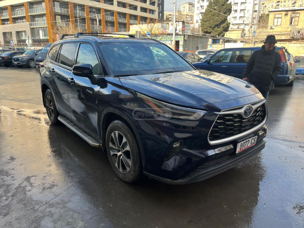 Toyota Highlander 2021 — photo 2