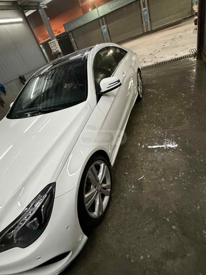 Mercedes-Benz E 200 2014 — photo 2