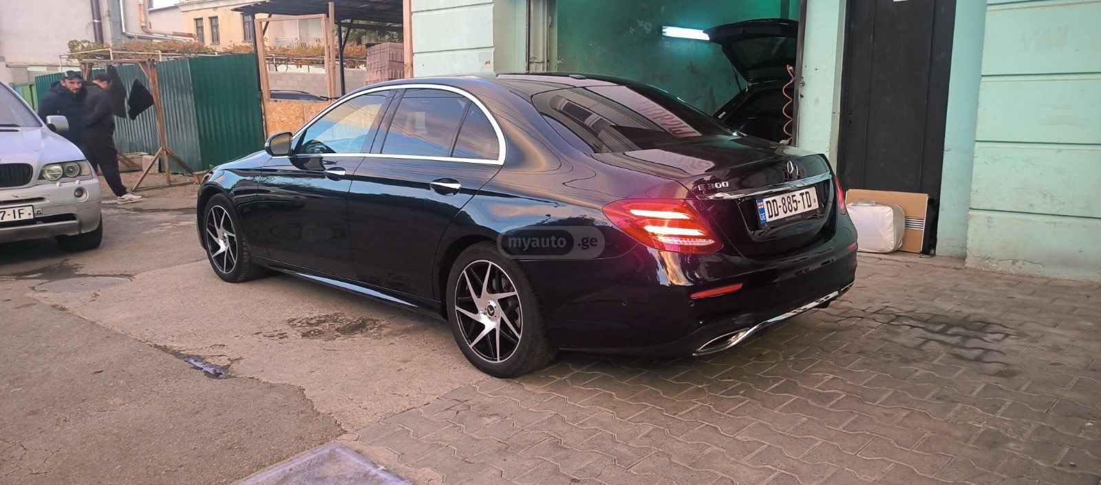Mercedes-Benz E 300 2017 — photo 2