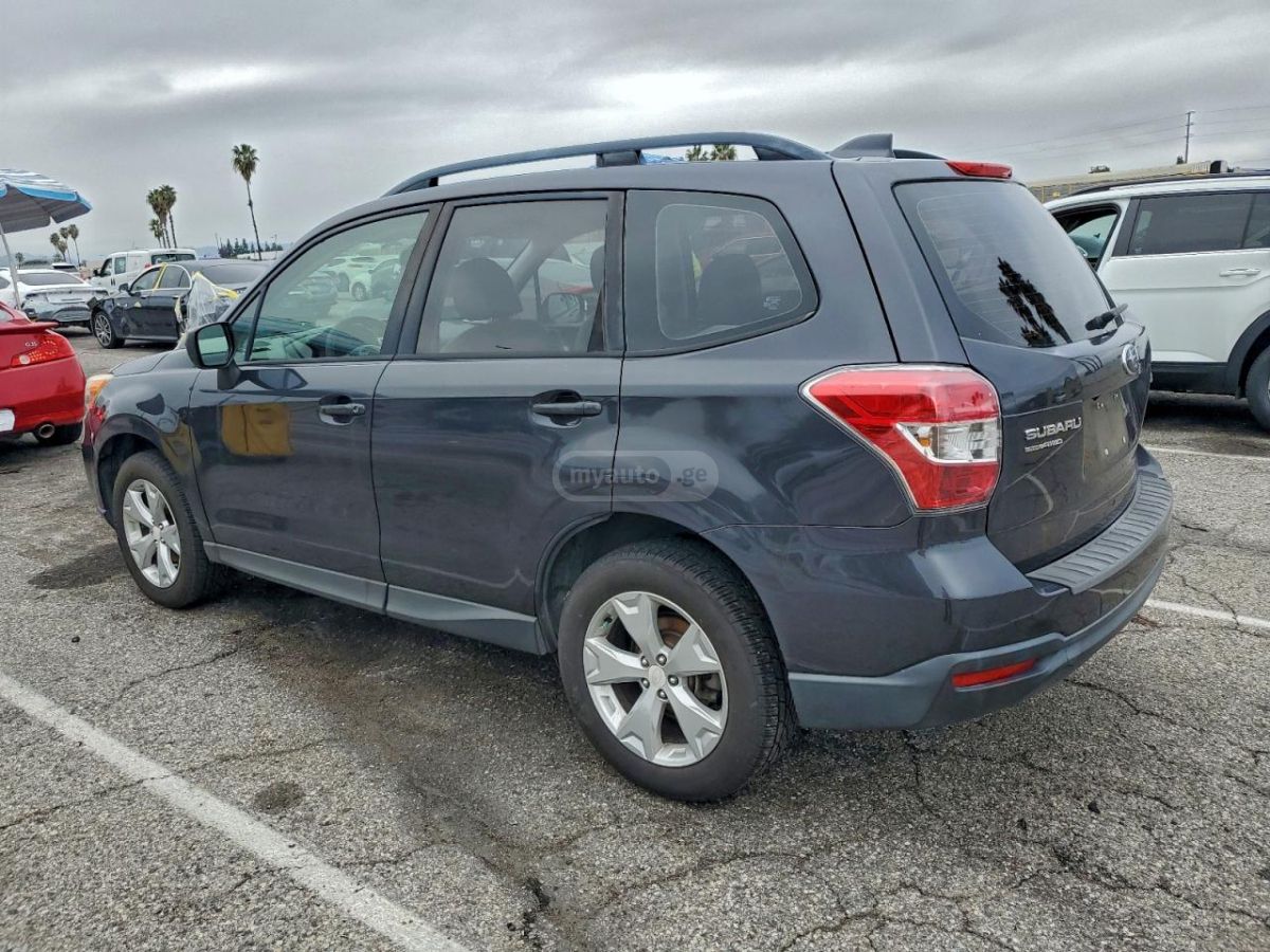 Subaru Forester 2016 — photo 2