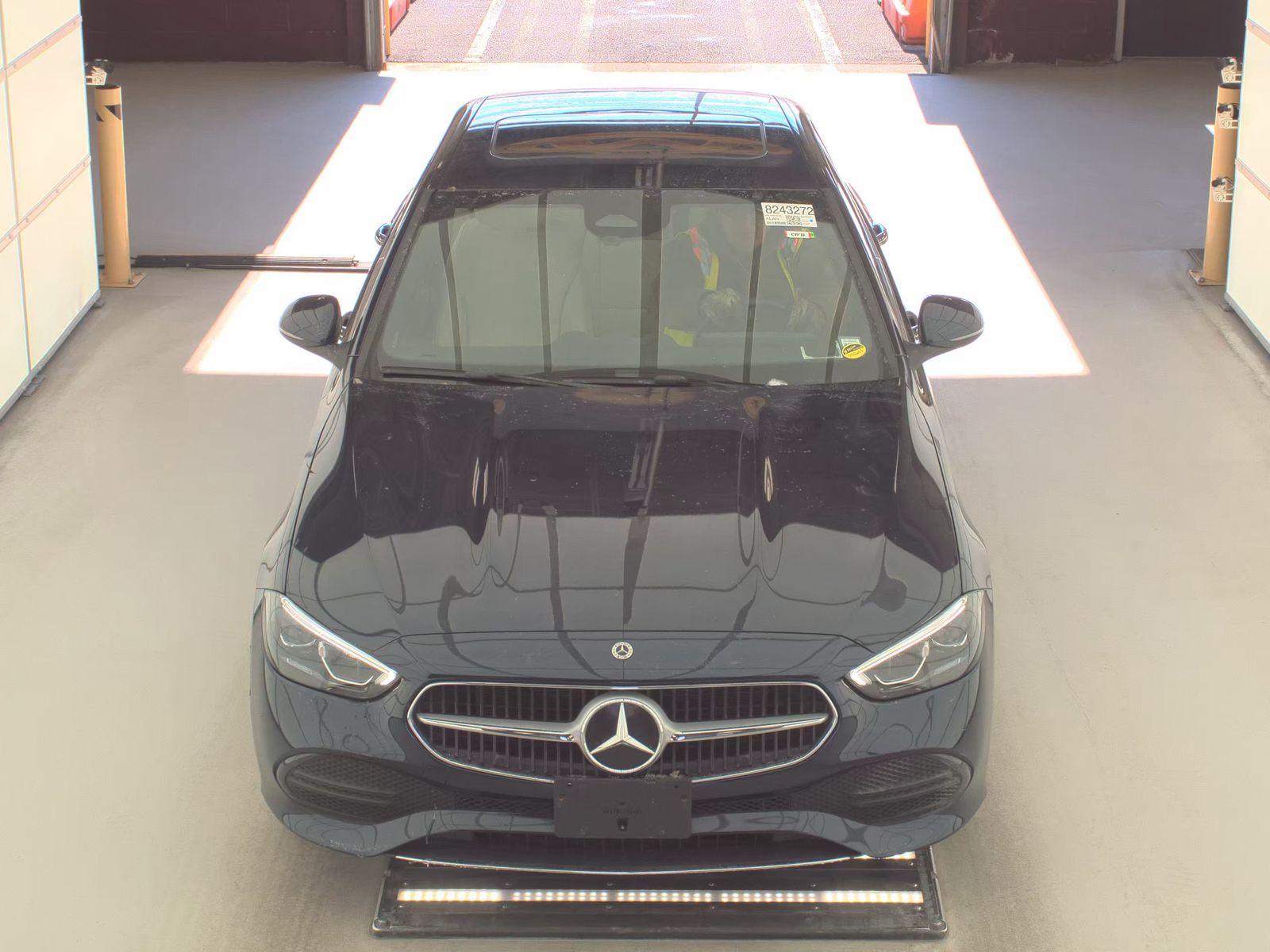 Mercedes-Benz C 300 2022 — photo 2