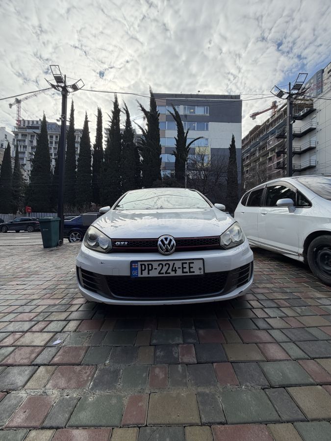 Volkswagen GTI 2010 — photo 2