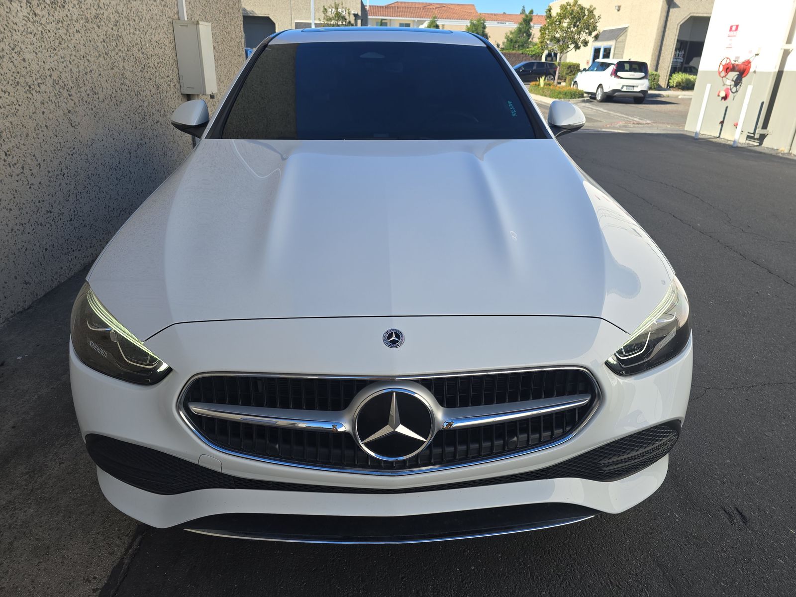 Mercedes-Benz C 300 2023 — photo 2