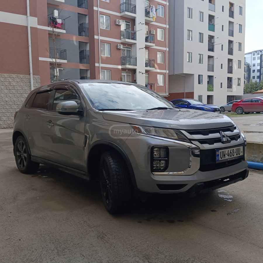 Mitsubishi Outlander 2021 — photo 2