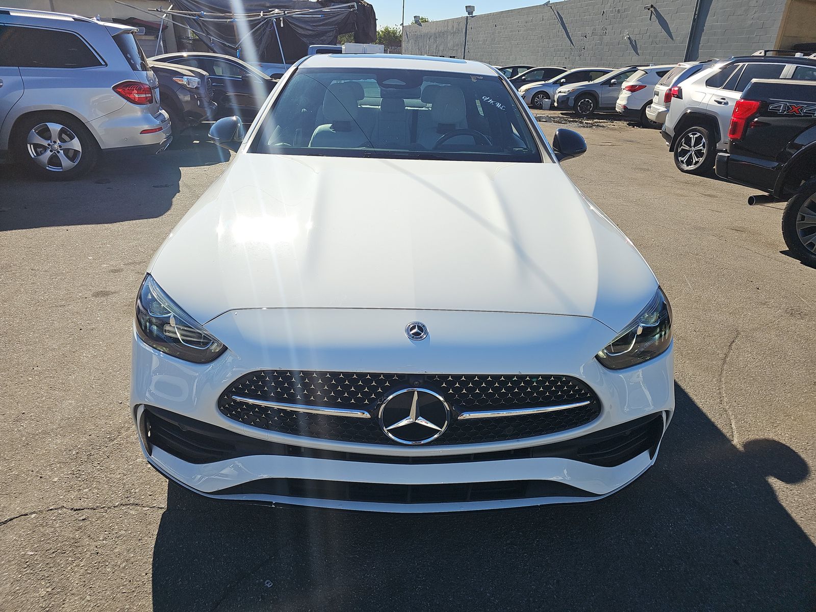 Mercedes-Benz C 300 2023 — photo 2